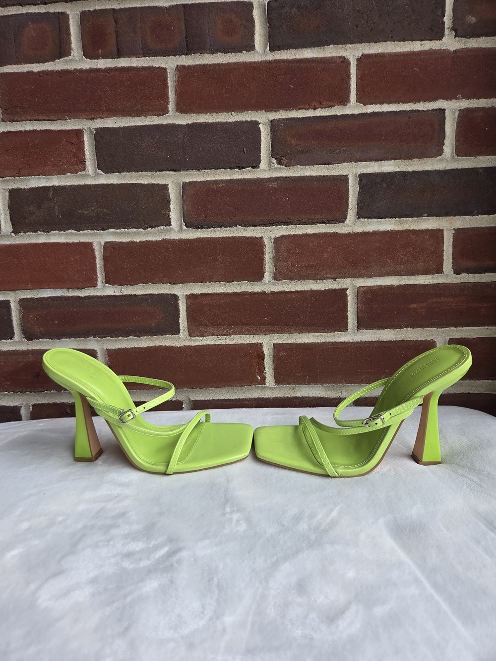 Forever 21 Lime Green Strappy Square Toe High Heel Sandals Women’s Size 7